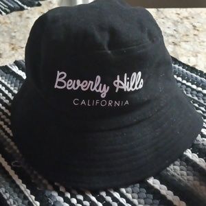 Beverly hills bucket hat